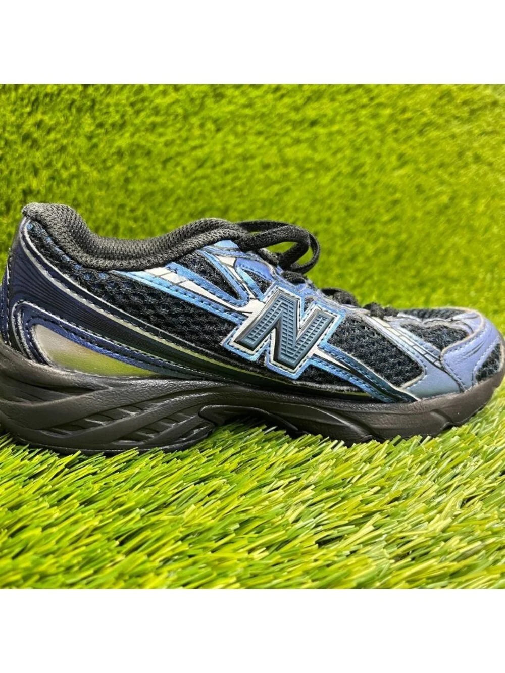New Balance 740 Boys Size 11C Blue Black Silver Athletic Running Shoes Sneakers